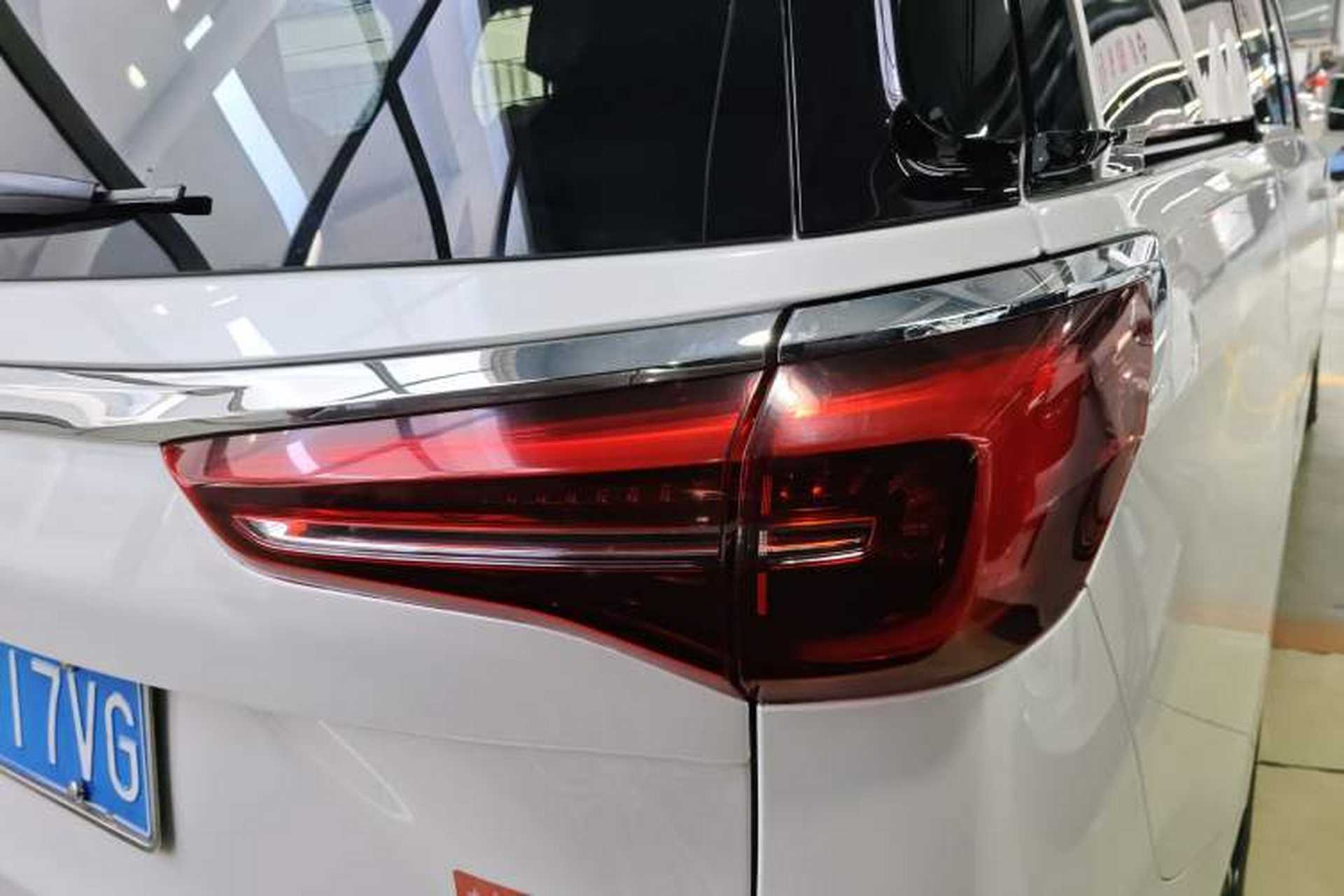 Used Buick GL8 2023 ES Lu Zun Deluxe Model Right Rear Taillight