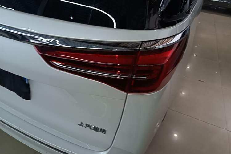 Used Buick GL8 2023 ES Lu Zun Luxury Model Right Rear Taillight