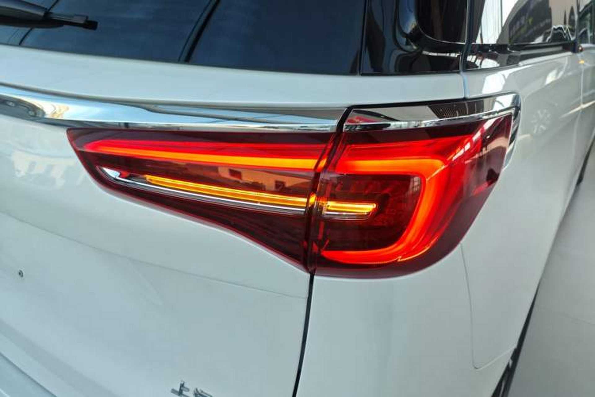 Used Buick GL8 2023 ES Lu Zun Comfort Model Right Rear Taillight