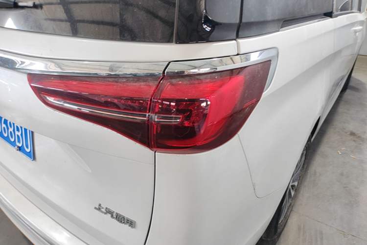 Used Buick GL8 2023 ES Lu Zun Comfort Model Right Rear Taillight