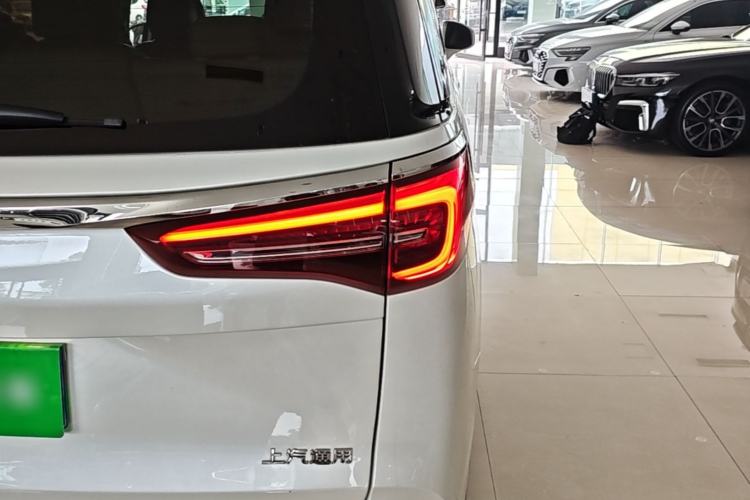 Used Buick GL8 2023 ES Lu Zun Deluxe Model Right Rear Taillight