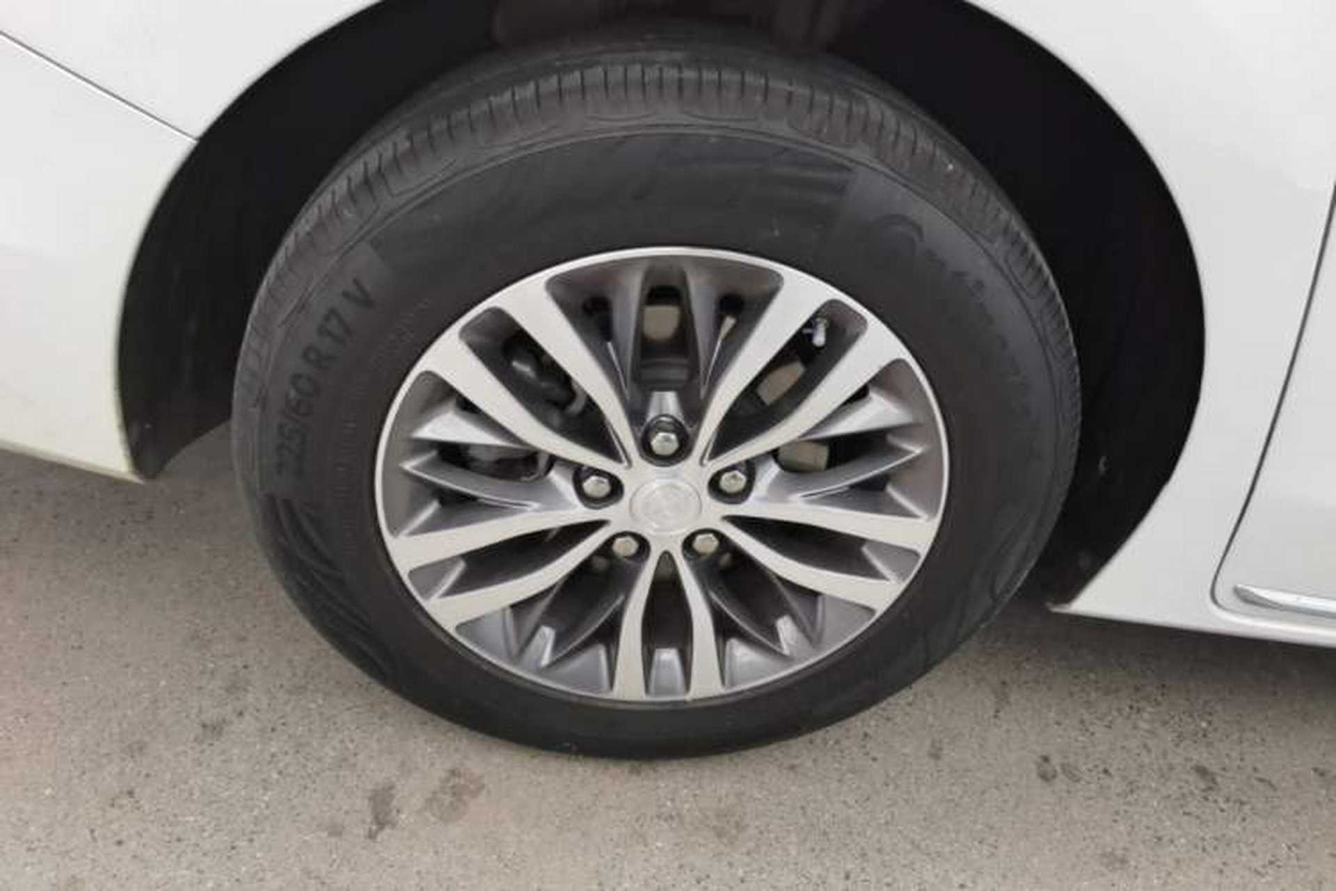 Used Buick GL8 2023 ES Lu Zun Deluxe and Yue Edition Right Rear Wheel Hub