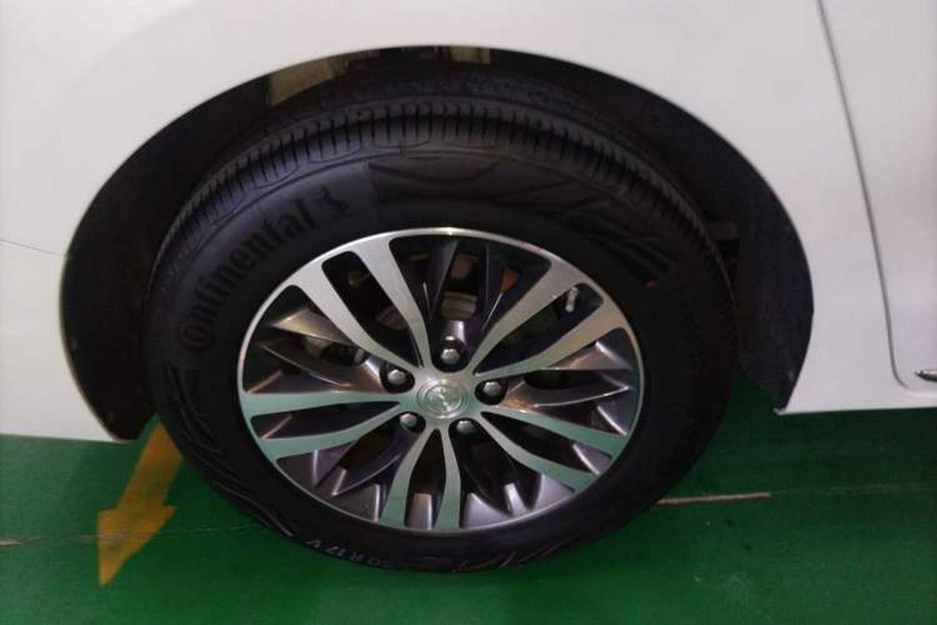 Used Buick GL8 2023 ES Lu Zun Deluxe Model Right Rear Wheel Hub