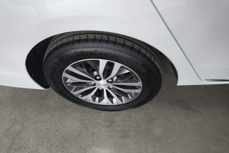 Used Buick GL8 2023 ES Lu Zun Deluxe Model Right Rear Wheel Hub