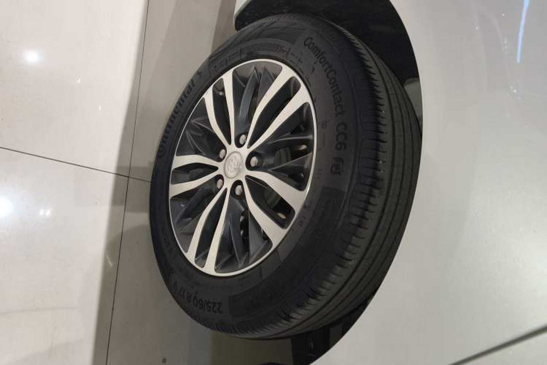 Used Buick GL8 2023 ES Lu Zun Deluxe Model Right Rear Wheel Hub