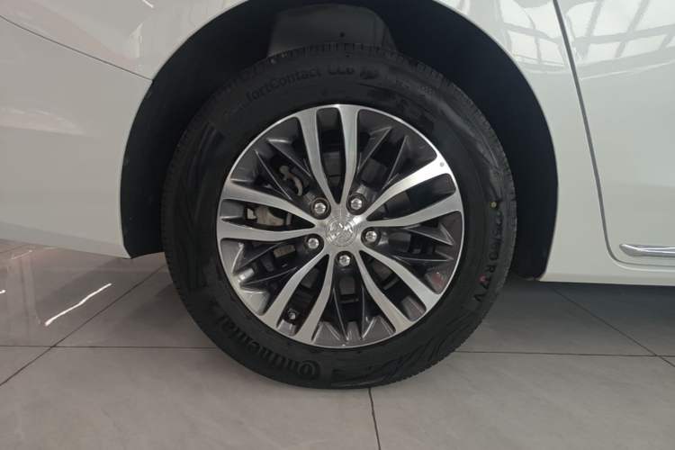 Used Buick GL8 2023 ES Lu Zun Deluxe Model Right Rear Wheel Hub