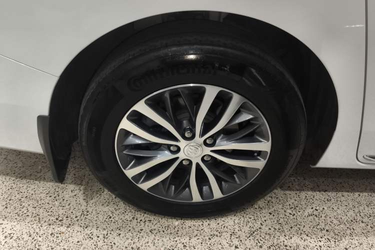 Used Buick GL8 2023 ES Lu Zun Deluxe Model Right Rear Wheel Hub