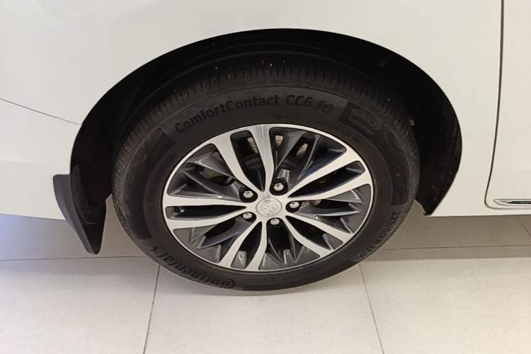 Used Buick GL8 2023 ES Lu Zun Deluxe Model Right Rear Wheel Hub