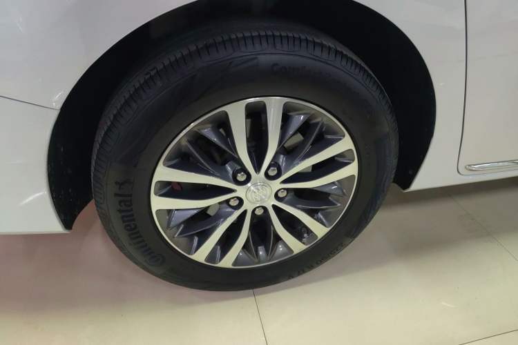Used Buick GL8 2023 ES Lu Zun Deluxe Model Right Rear Wheel Hub