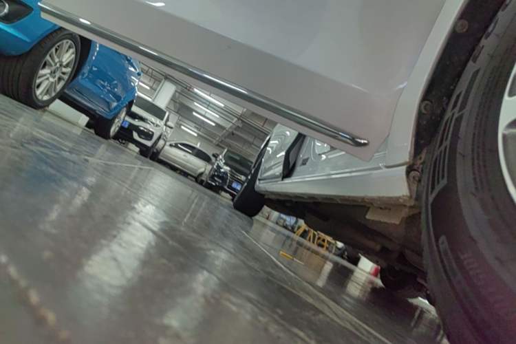Used Buick GL8 2023 ES Lu Zun Comfort Model Right Side Sill