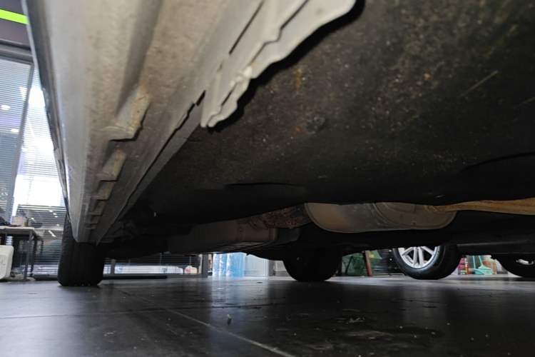 Used Buick GL8 2023 ES Lu Zun Deluxe Model Right Side Sill