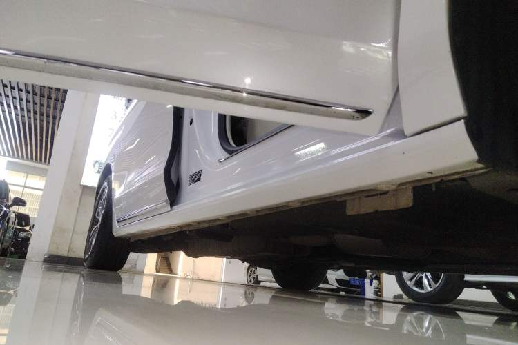Used Buick GL8 2023 ES Lu Zun Comfort Model Right Side Sill
