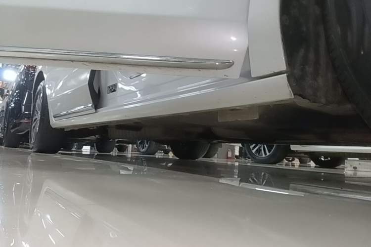 Used Buick GL8 2023 ES Lu Zun Comfort Model Right Side Sill