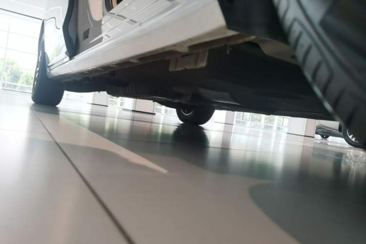 Used Buick GL8 2023 ES Lu Zun Deluxe Model Right Side Sill