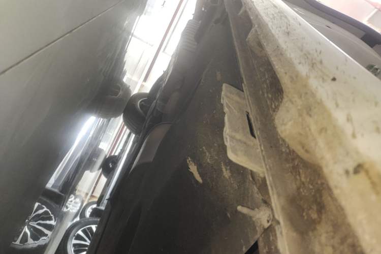 Used Buick GL8 2023 ES Lu Zun Deluxe Model Right Side Sill