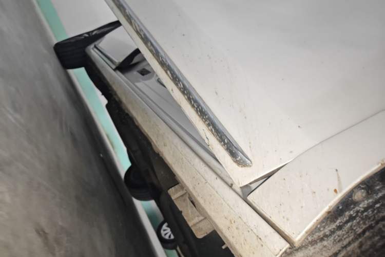 Used Buick GL8 2023 ES Lu Zun Luxury Model Right Side Sill
