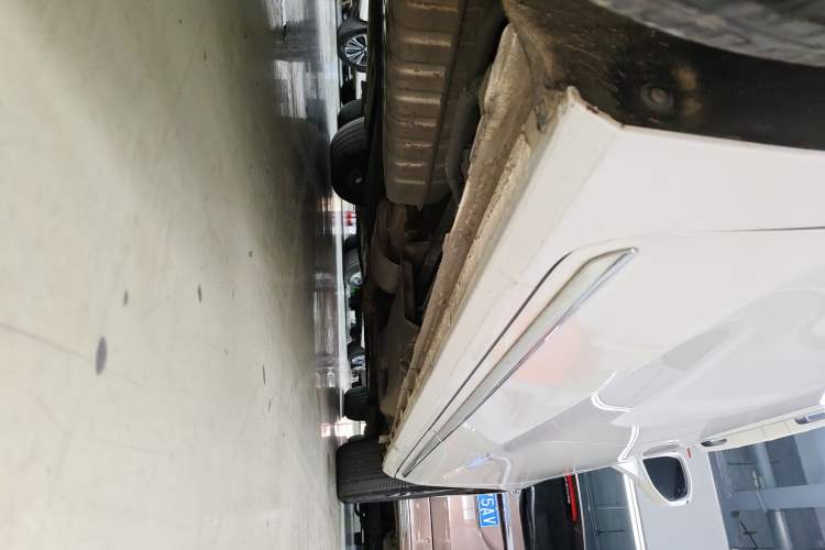 Used Buick GL8 2023 ES Lu Zun Deluxe Model Right Side Sill