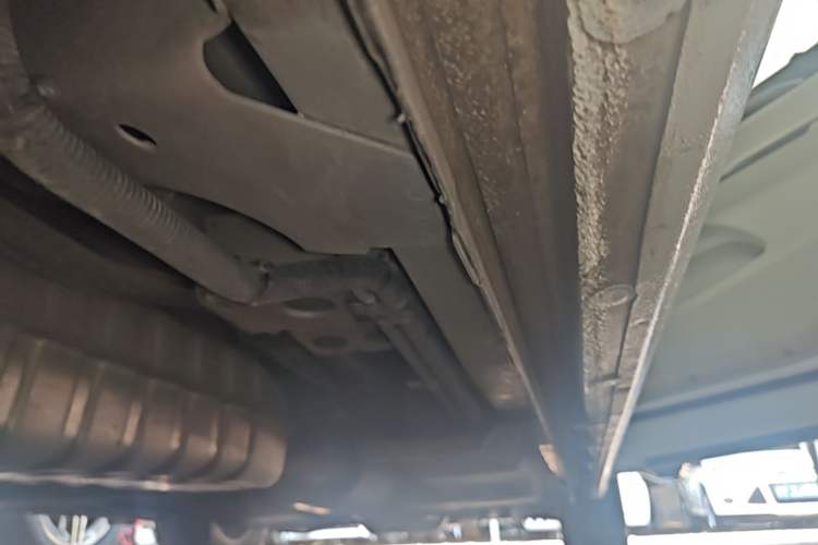 Used Buick GL8 2023 ES Lu Zun Comfort Model Right Side Sill