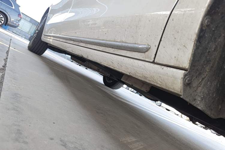 Used Buick GL8 2023 ES Lu Zun Luxury Model Right Side Sill