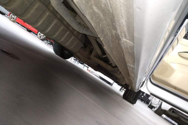 Used Buick GL8 2023 ES Lu Zun Deluxe Model Right Side Sill