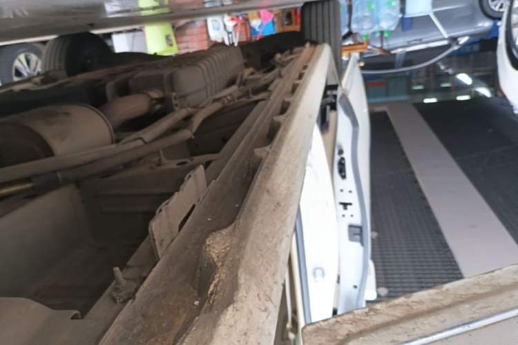 Used Buick GL8 2023 ES Lu Zun Deluxe Model Right Side Sill