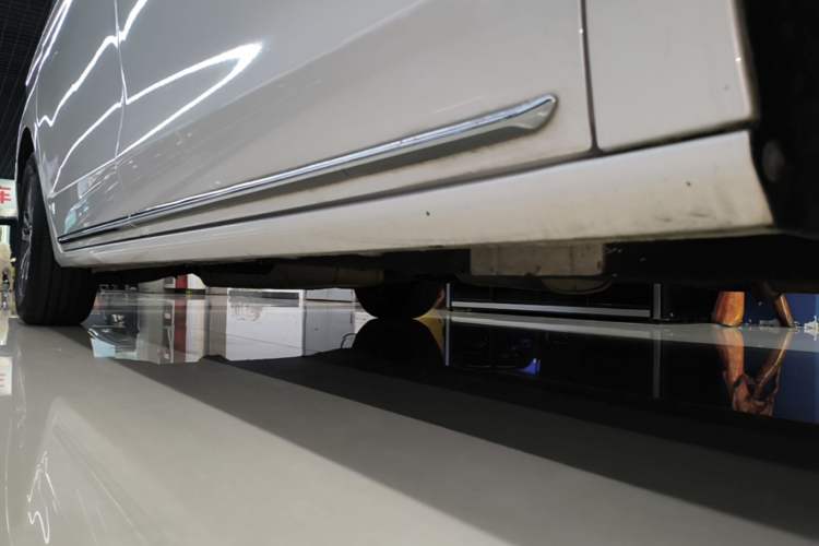 Used Buick GL8 2023 ES Lu Zun Comfort Model Right Side Sill
