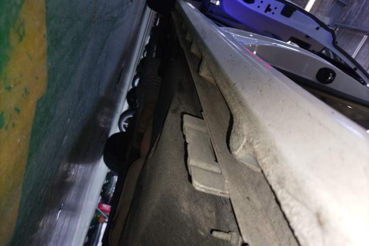 Used Buick GL8 2023 ES Lu Zun Deluxe Model Right Side Sill