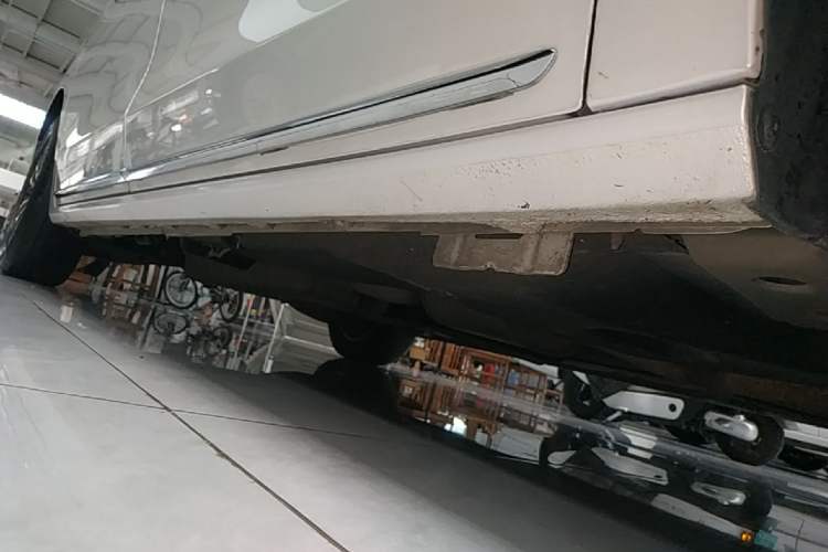 Used Buick GL8 2023 ES Lu Zun Deluxe Model Right Side Sill