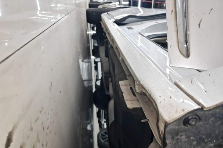 Used Buick GL8 2023 ES Lu Zun Comfort Model Right Side Sill
