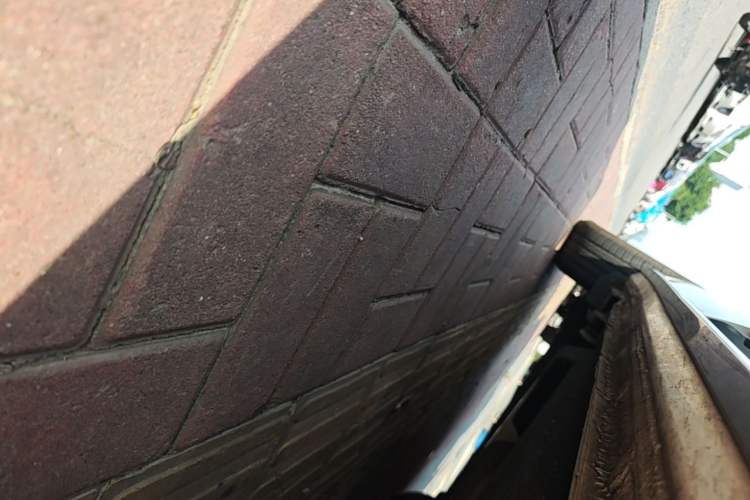 Used Buick GL8 2023 Land Executive Class Deluxe Model Right Side Sill