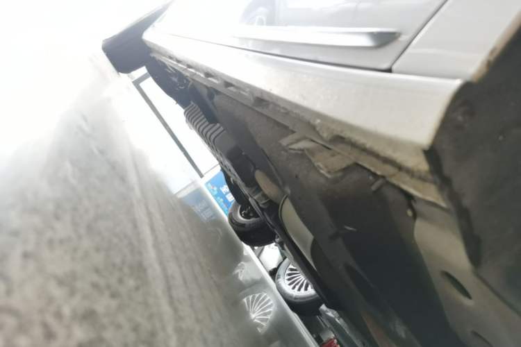 Used Buick GL8 2023 ES Lu Zun Deluxe Model Right Side Sill