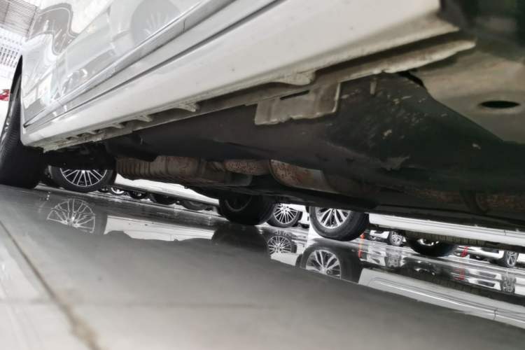 Used Buick GL8 2023 ES Lu Zun Luxury Model Right Side Sill