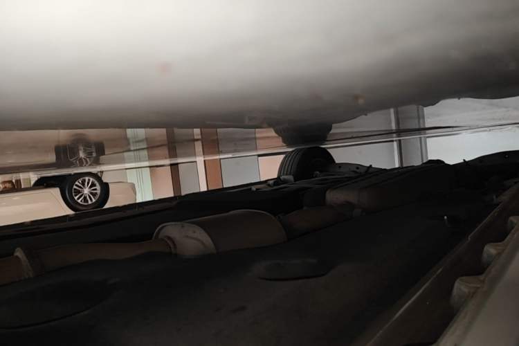Used Buick GL8 2023 ES Lu Zun Deluxe Model Right Side Sill