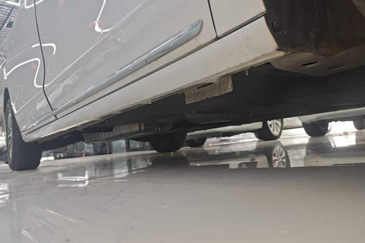 Used Buick GL8 2023 ES Lu Zun Comfort Model Right Side Sill