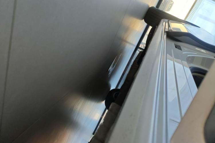 Used Buick GL8 2023 ES Lu Zun Comfort Model Right Side Sill