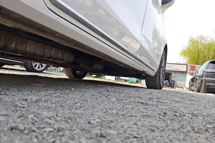 Used Buick GL8 2023 ES Lu Zun Luxury Model Right Side Sill
