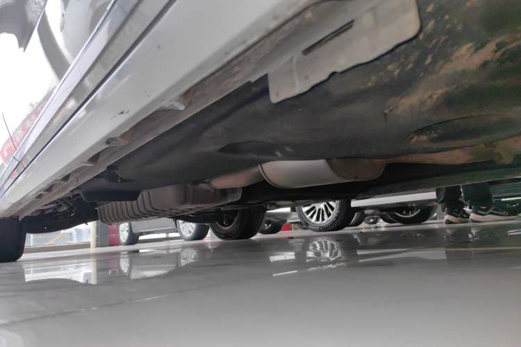 Used Buick GL8 2023 ES Lu Zun Deluxe Model Right Side Sill