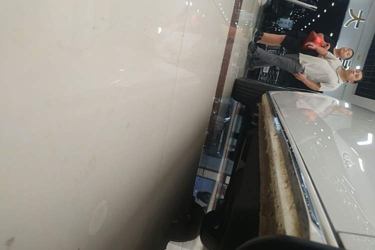 Used Buick GL8 2023 Facelifted Land Cruiser Executive Luxury Version Right Side Sill