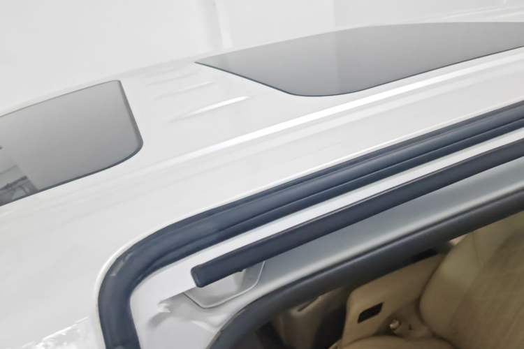 Used Buick GL8 2023 ES Lu Zun Luxury Model Roof