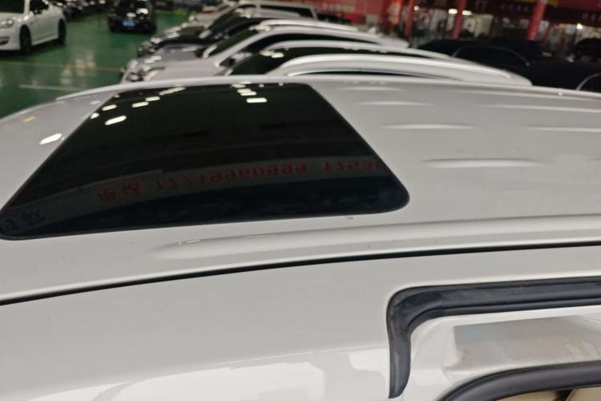 Used Buick GL8 2023 Facelifted Land Cruiser Executive Luxury Version Roof