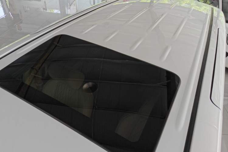 Used Buick GL8 2023 Facelifted Land Cruiser Executive Luxury Version Roof