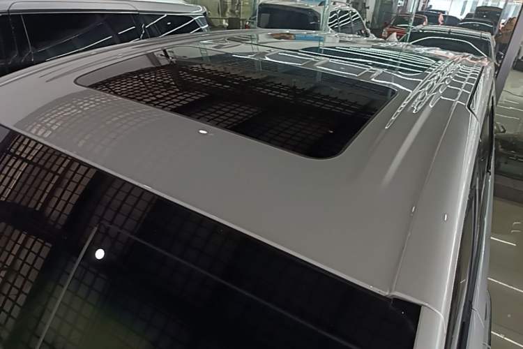 Used Buick GL8 2023 ES Lu Zun Luxury Model Roof