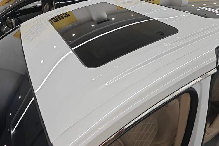 Used Buick GL8 2023 ES Lu Zun Luxury Model Roof
