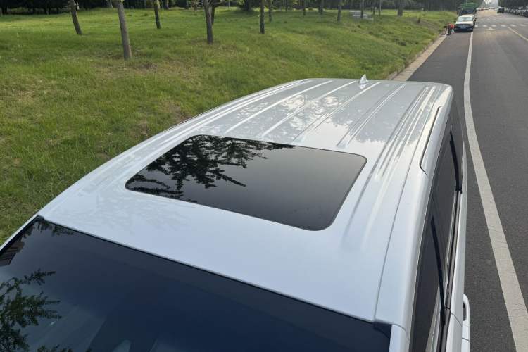 Used Buick GL8 2023 ES Lu Zun Deluxe Model Roof