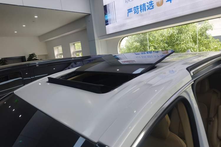 Used Buick GL8 2023 ES Lu Zun Deluxe Model Roof