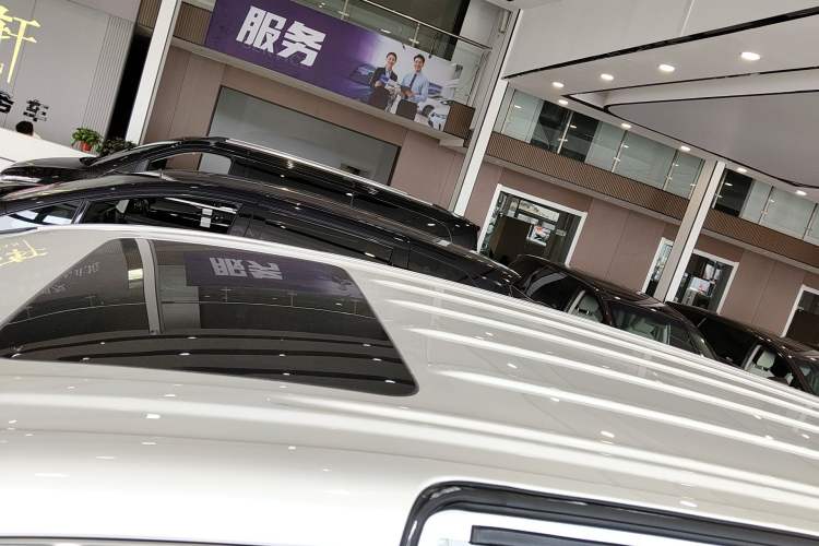 Used Buick GL8 2023 ES Lu Zun Deluxe Model Roof