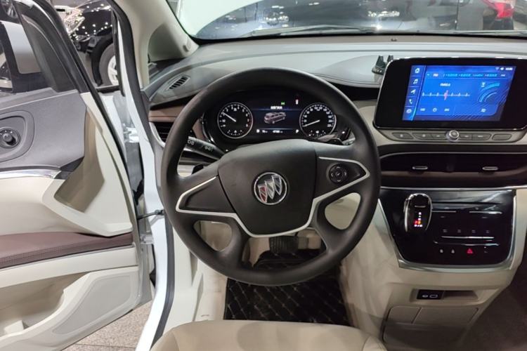 Used Buick GL8 2023 Land Executive Class Comfort Model Steering Wheel