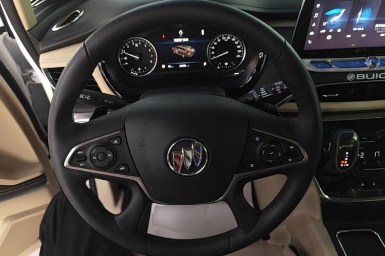 Used Buick GL8 2023 Facelifted Land Cruiser Executive Luxury Version Steering Wheel