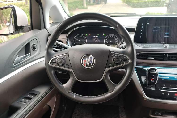 Used Buick GL8 2023 Land Executive Class 652T Luxury Model Steering Wheel