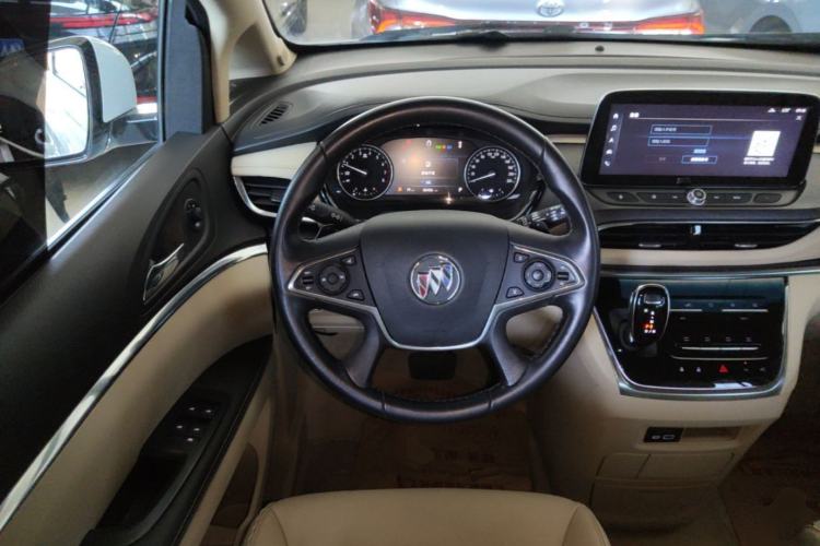 Used Buick GL8 2023 Land Executive Class Deluxe Model Steering Wheel